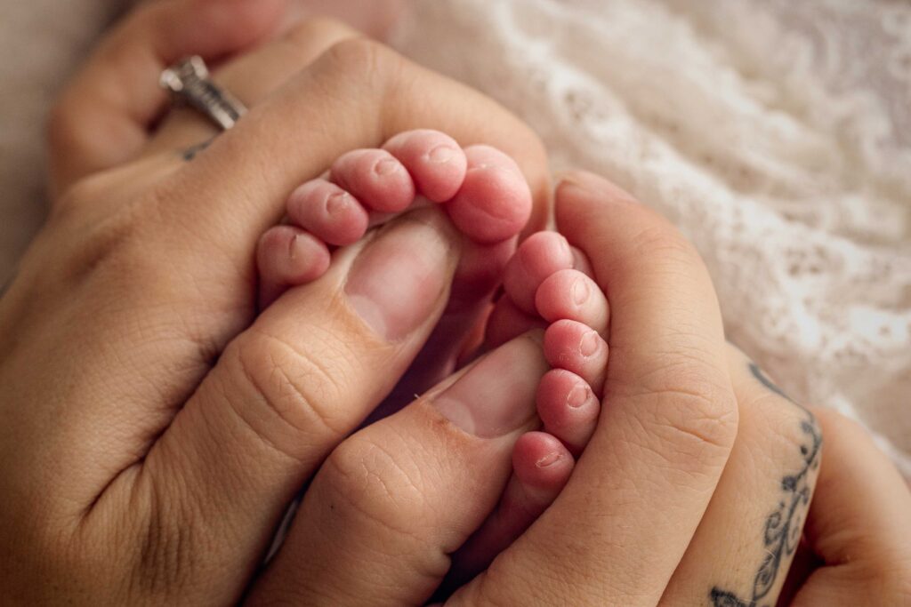 Newborn toes